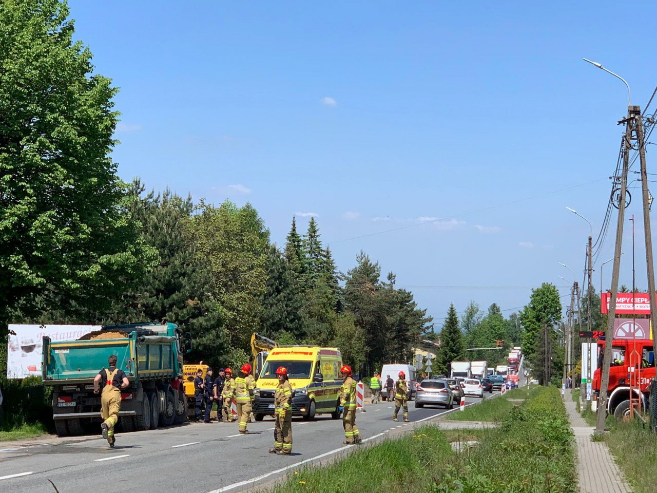 Wypadek. Pracownik przysypany ziemią