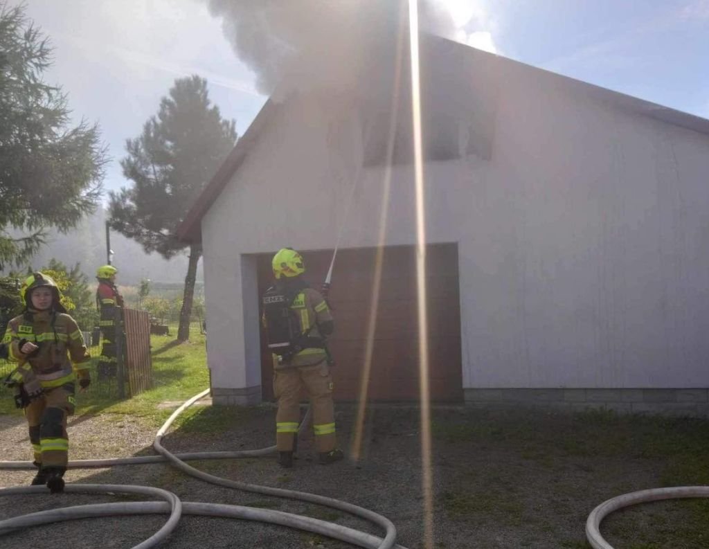 Pożar w garażu