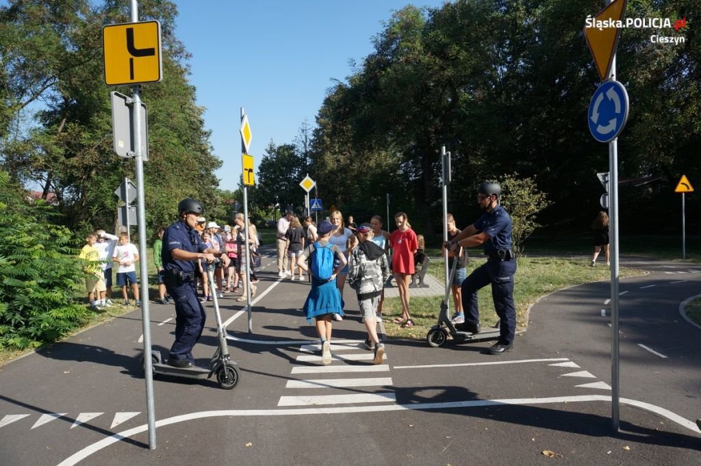 Policjanci na hulajnogach