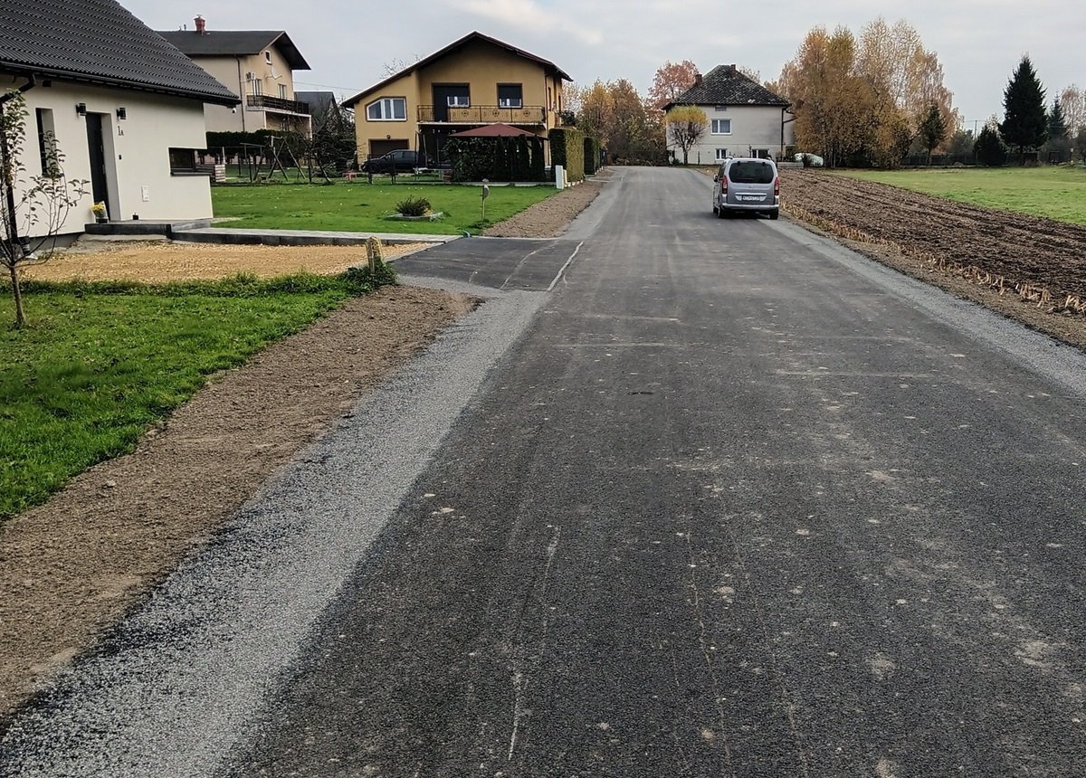 Aż sześć dróg odnowionych, następne w kolejce