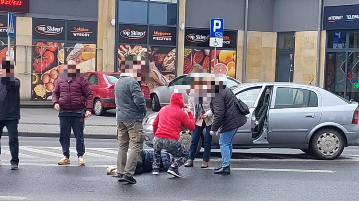 Potrącenie na pasach. Seniorka w szpitalu