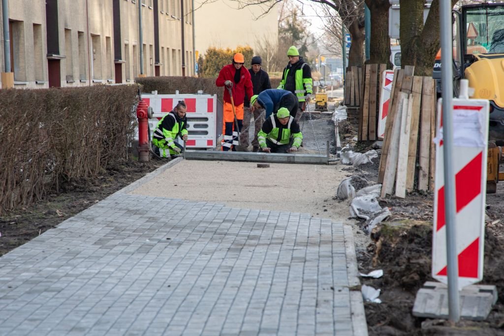 Pszczyna: Chodnik Na Korfantego Będzie Jak Nowy