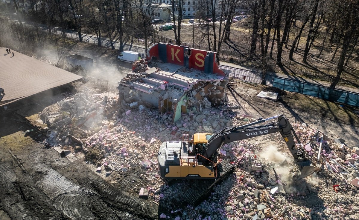 Ruszyła duża przebudowa stadionu. Kultowy budynek zniknął z powierzchni ziemi