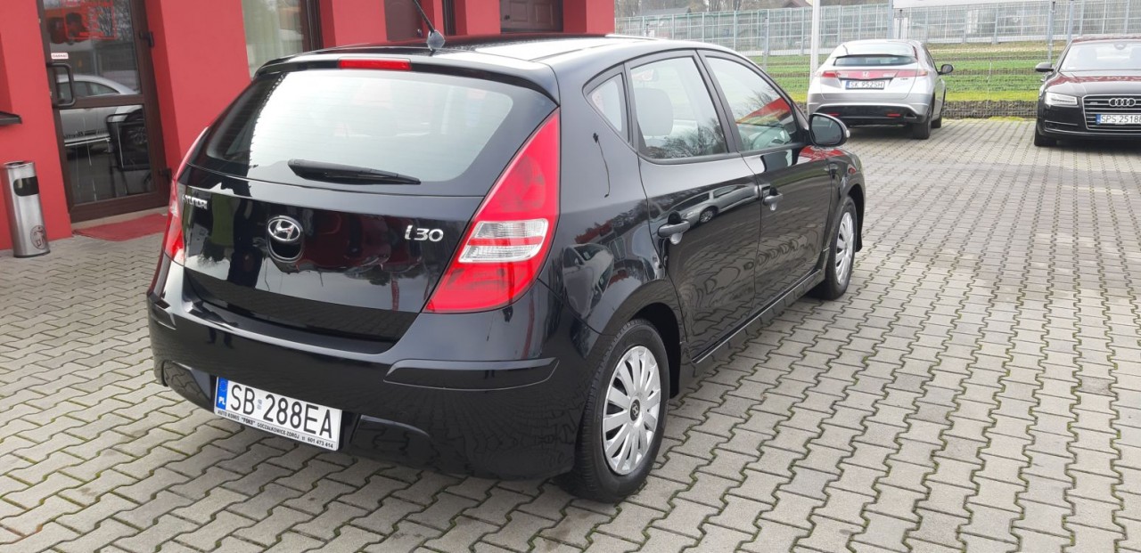 Hyundai i30 Base +