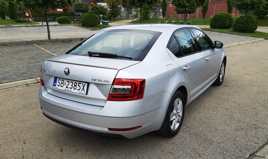 Skoda Octavia Salonowa Bezwypadkowa Serwisowana w ASO Faktura VAT 23%