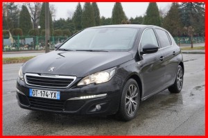 Peugeot 308 1.2 benzyna 110 KM. 2015 r przebieg 105 tys. km